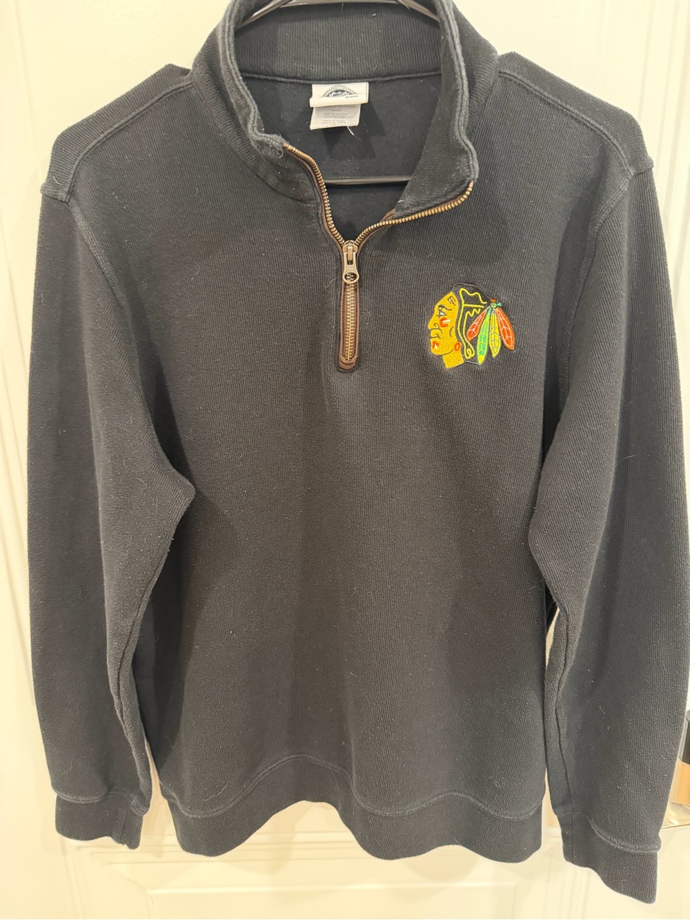 Black Chicago Blackhawks -Zip Pullover Sweatshirt with Embroidered Log